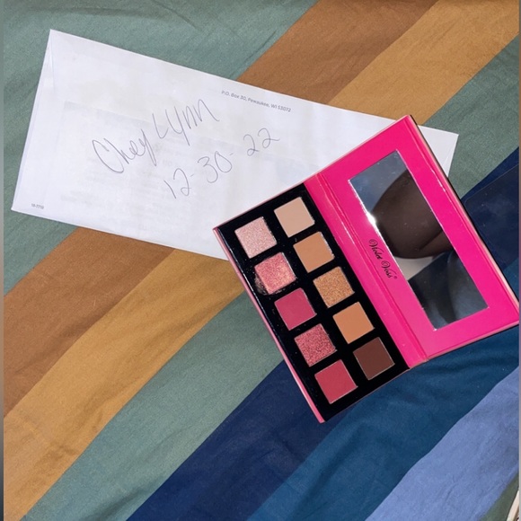 Eyeshadow palettes - Picture 6 of 12